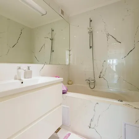 Downtown Luxury Emili Apartman *