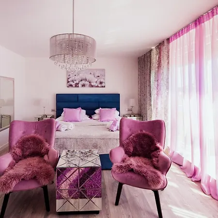 Apartment Downtown Luxury Emili