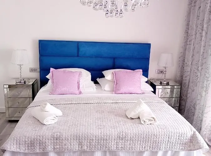Downtown Luxury Emili Appartement *