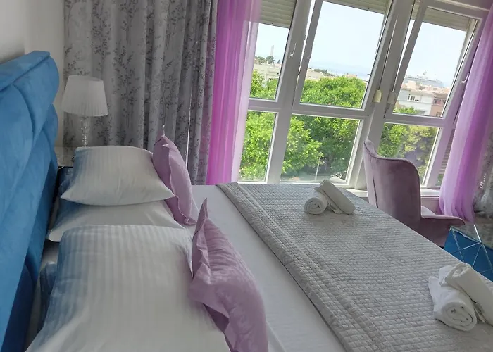 Downtown Luxury Emili Appartement *